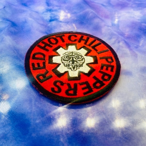Red Hot Chili Peppers Embroidered Iron-On Patch Unisex 90s Vintage RHCP Merch - Picture 3 of 5